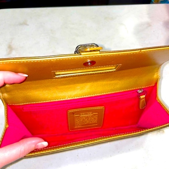 Coach Wristlet - Picture 3 of 4